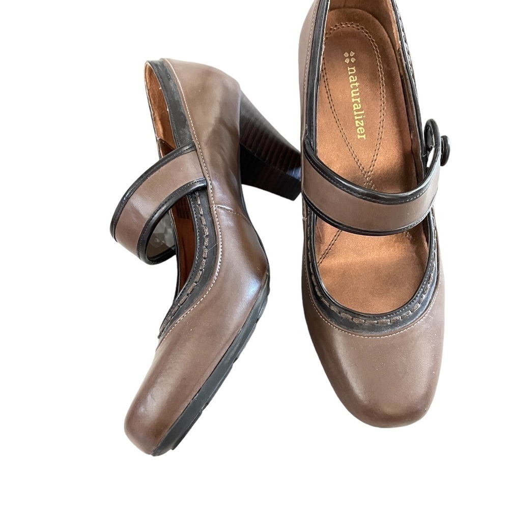 Naturalizer Y2K Julius Mary Jane Heels Size 8